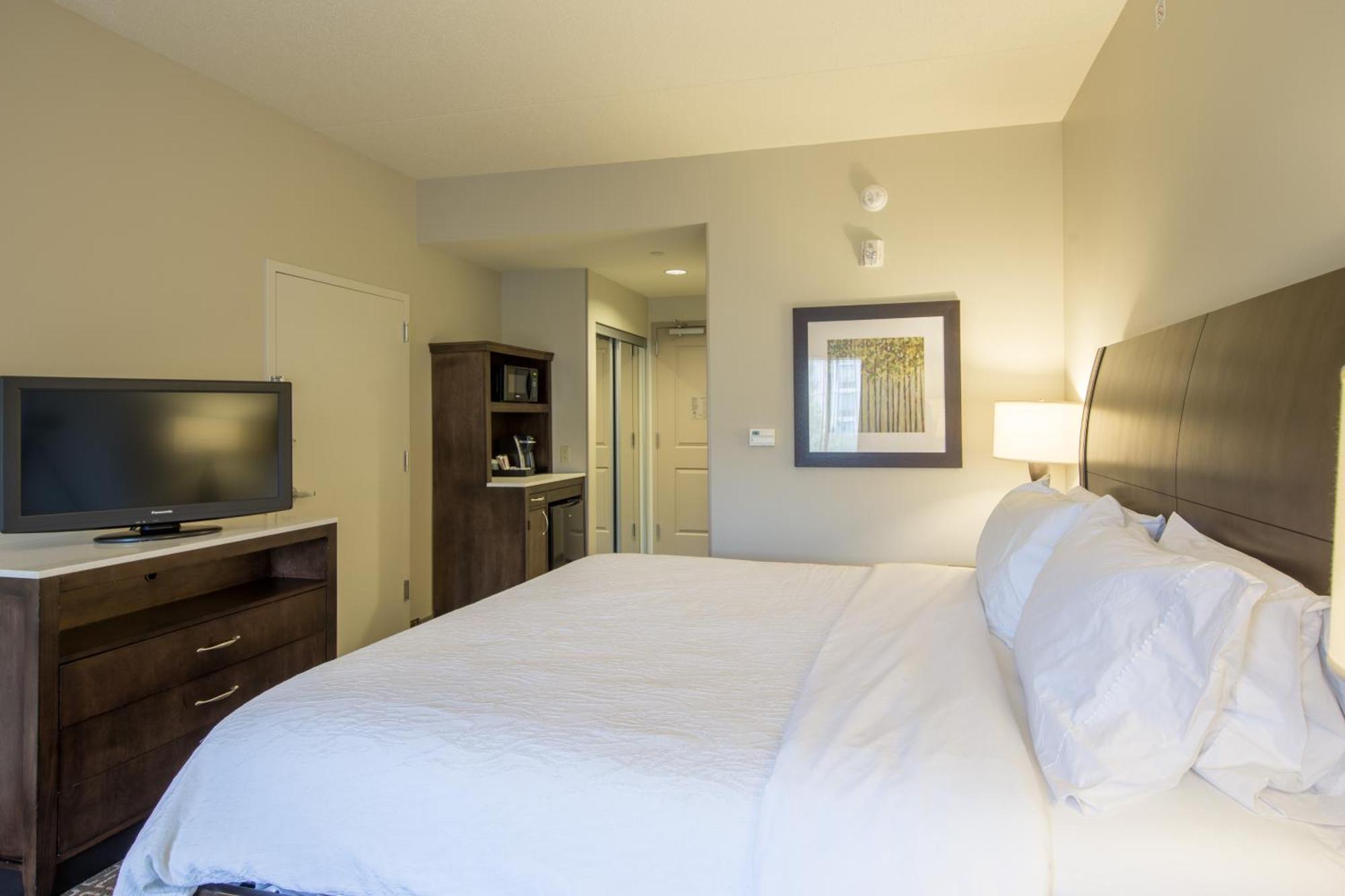 Hilton Garden Inn Raleigh קרי מראה חיצוני תמונה