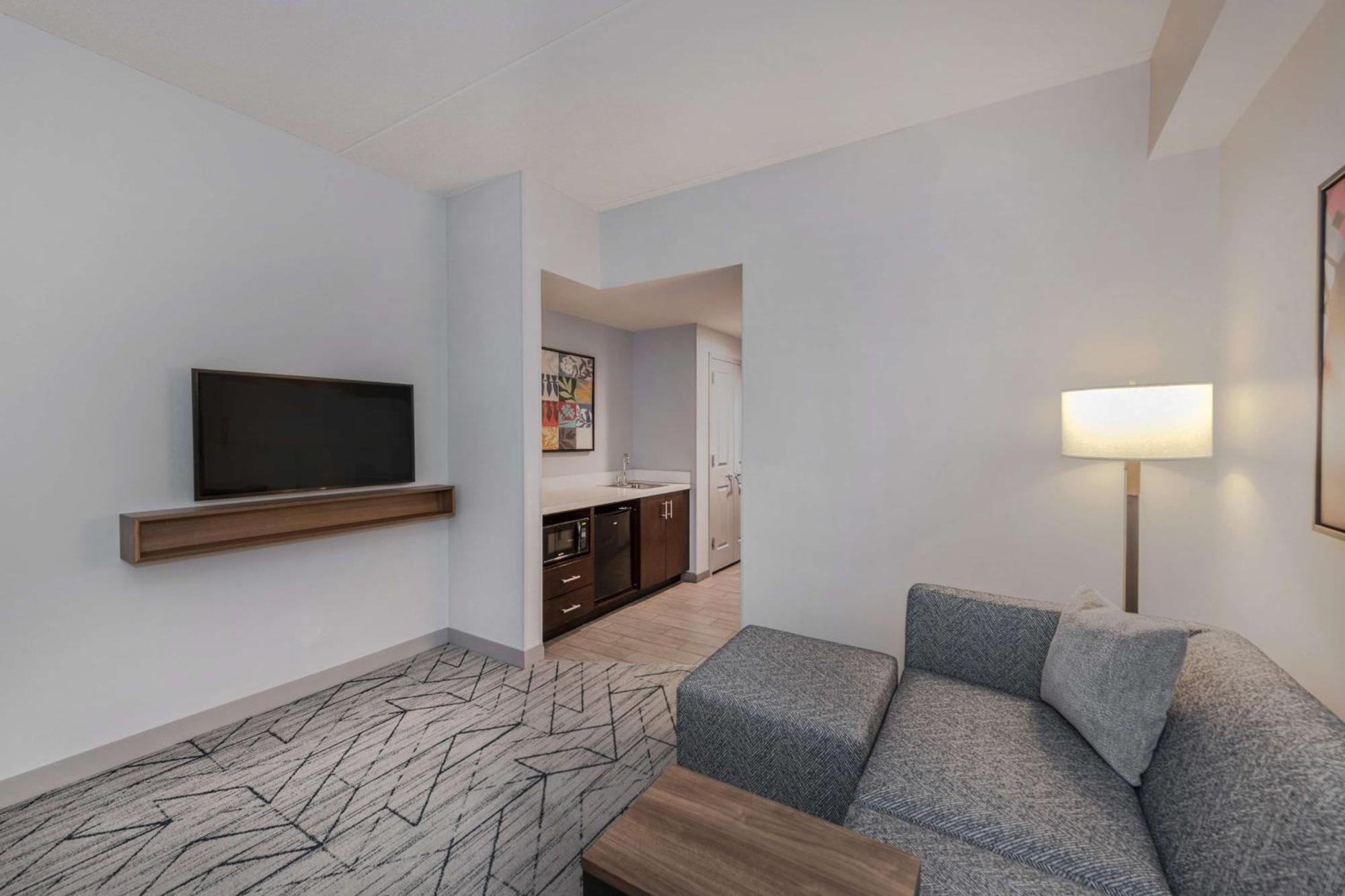 Hilton Garden Inn Raleigh קרי מראה חיצוני תמונה