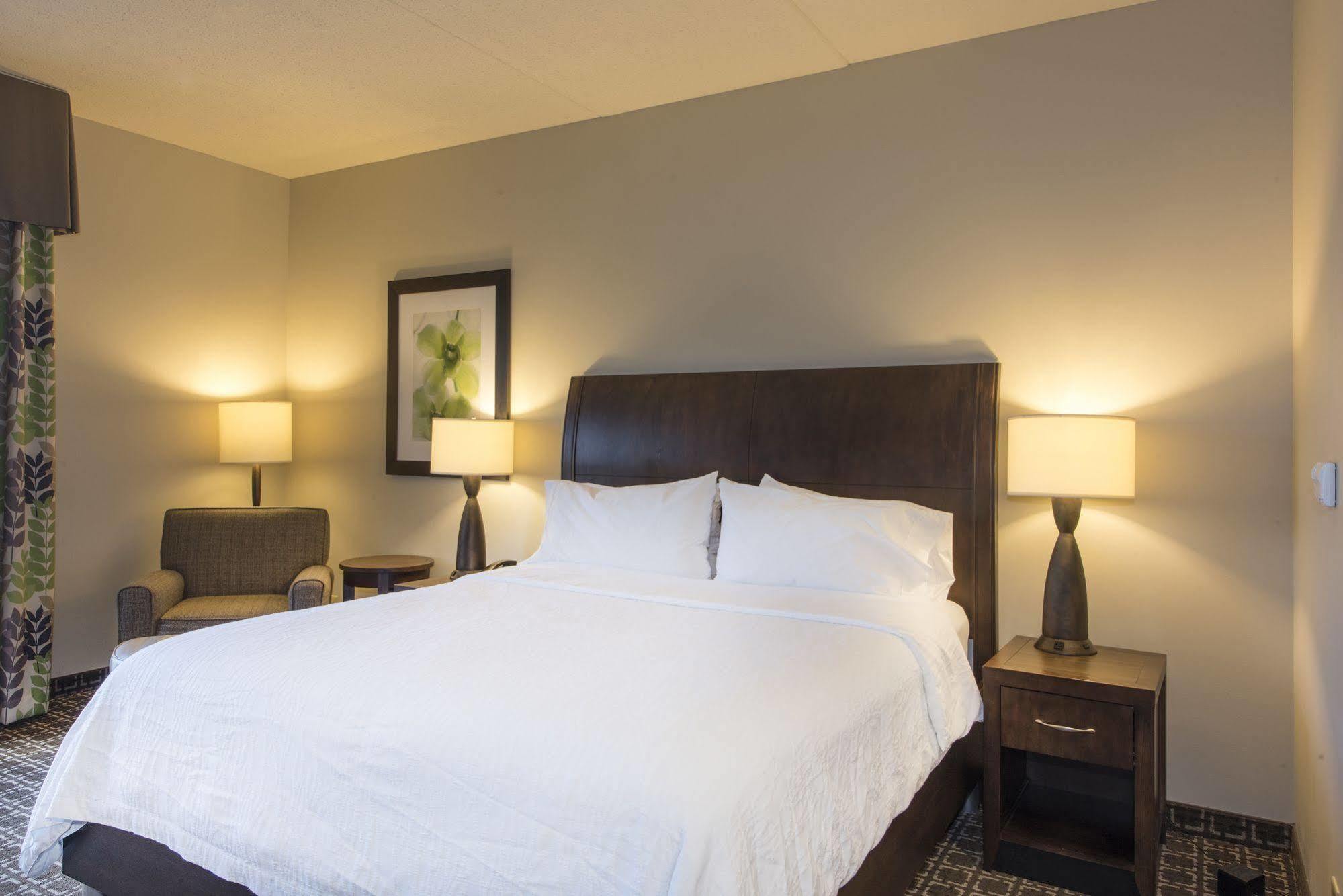 Hilton Garden Inn Raleigh קרי מראה חיצוני תמונה